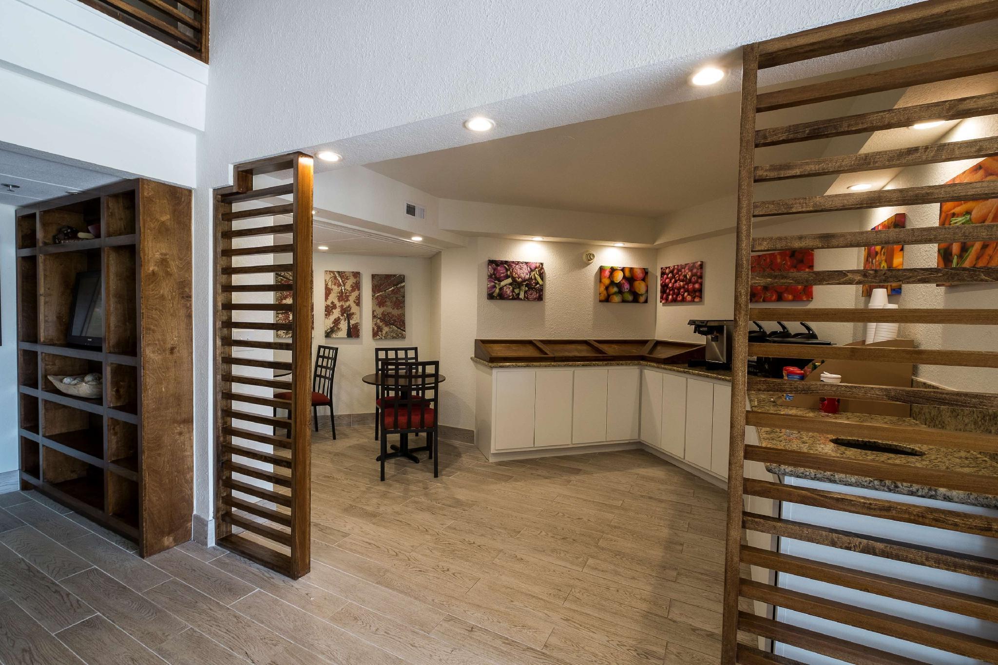Red Roof Inn Plus+ Houston - Energy Corridor Екстер'єр фото
