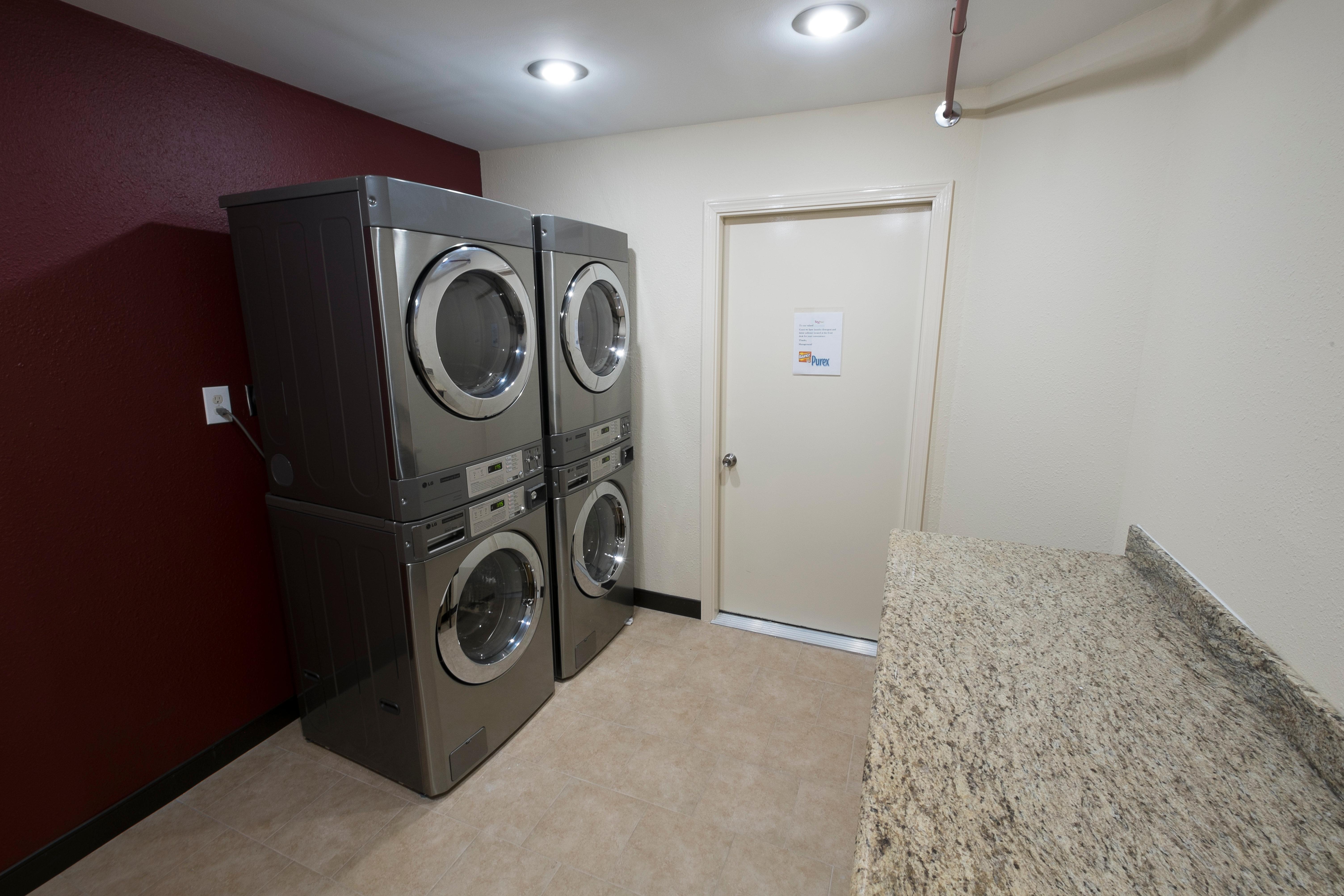 Red Roof Inn Plus+ Houston - Energy Corridor Екстер'єр фото