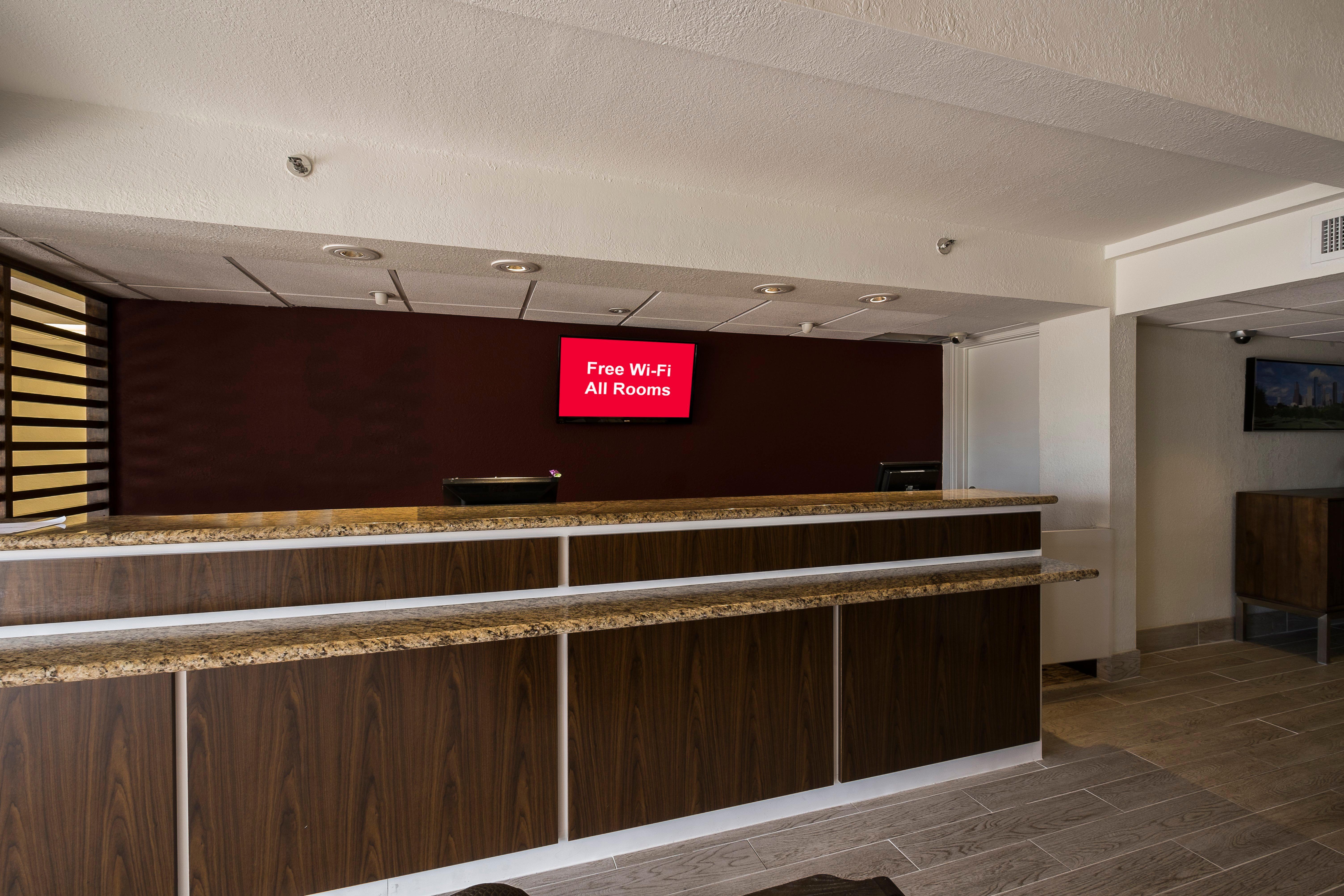 Red Roof Inn Plus+ Houston - Energy Corridor Екстер'єр фото