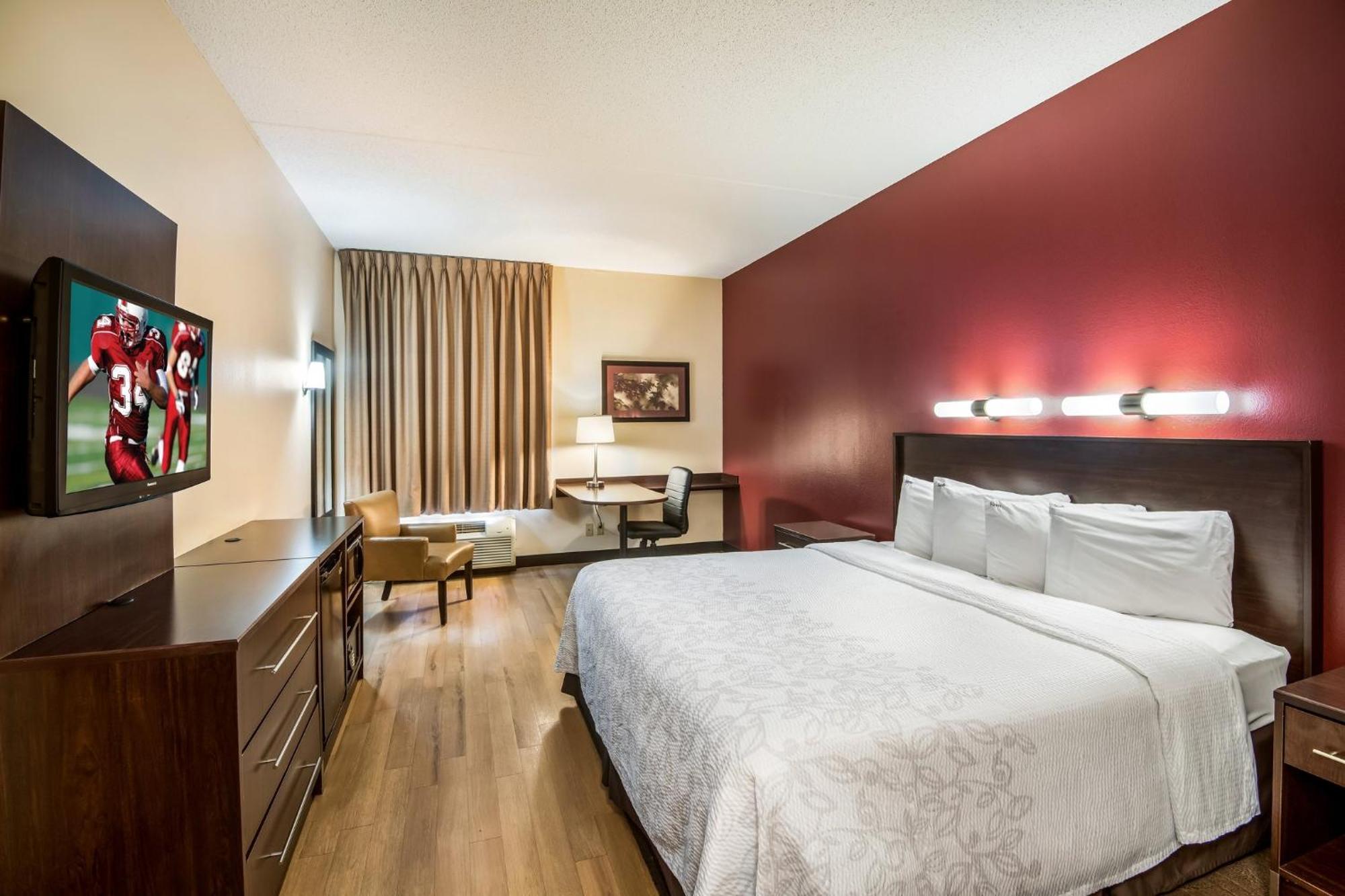 Red Roof Inn Plus+ Houston - Energy Corridor Екстер'єр фото