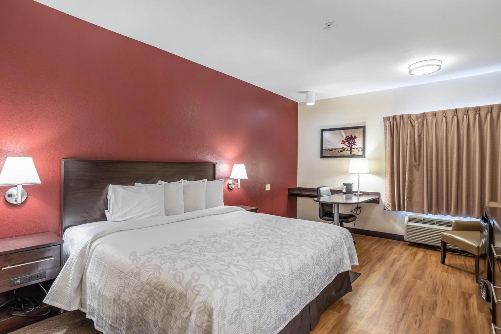 Red Roof Inn Plus+ Houston - Energy Corridor Екстер'єр фото
