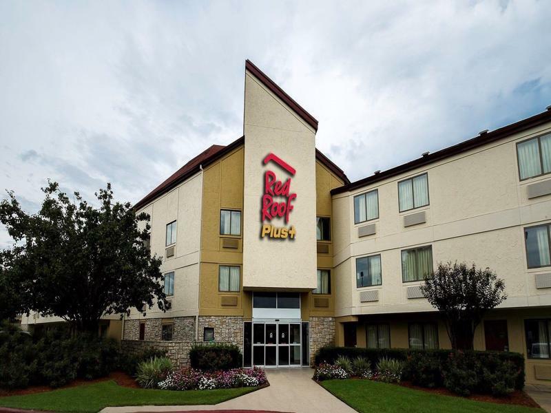 Red Roof Inn Plus+ Houston - Energy Corridor Екстер'єр фото